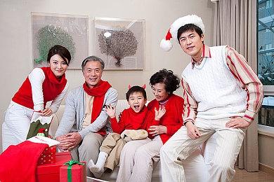 《逃离鸭科夫》销量超100万 Steam在线超25万人